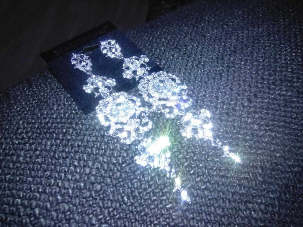 Minmin Floral Shape Silver Crystal Long Earrings for Women Wedding Bridal Charming Chandelier Drop Earrings Hot Selling EH182