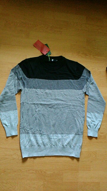 Free shipping 2016 Hot Korean fashion simple autumn male V-neck long-sleeve sweater solid color slim men's clothing