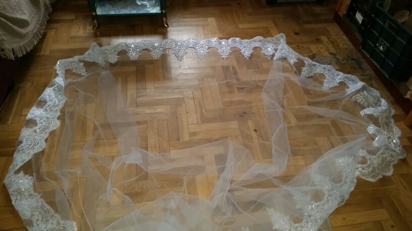 3 Meter White Ivory Cathedral Wedding Veils Long Lace Edge Bridal Veil with Comb Wedding Accessories Bride Mantilla Wedding Veil