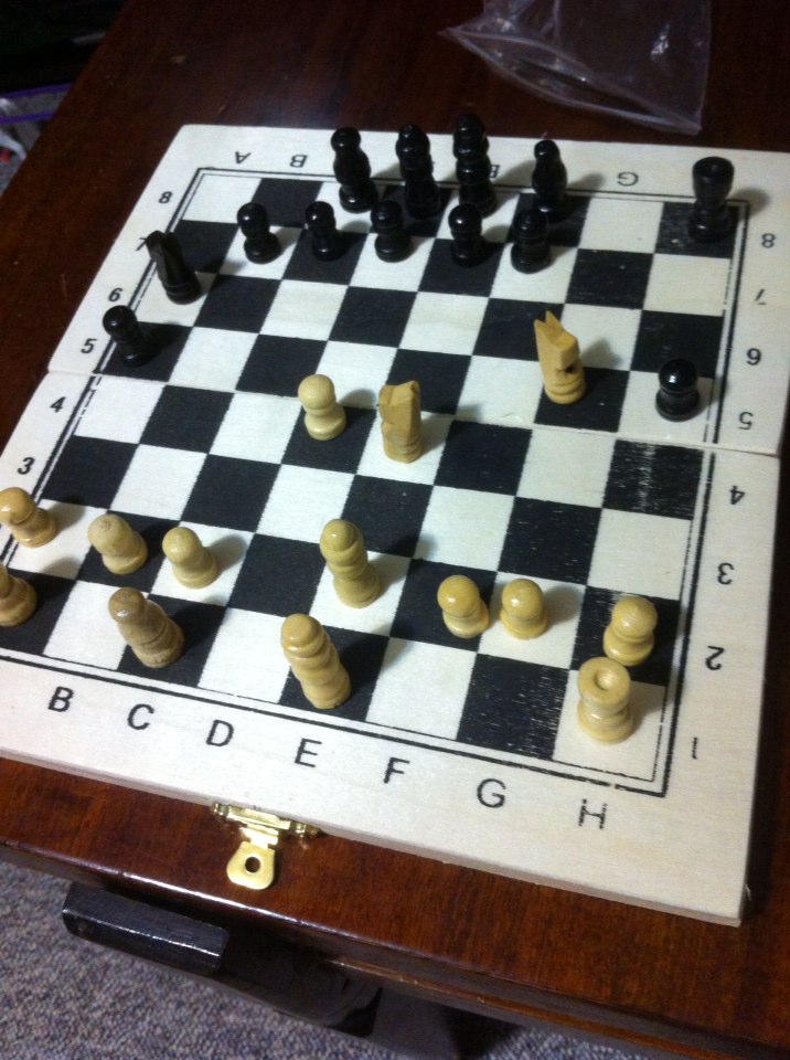 Good deal Foldable Wooden Chessboard Travel Chess Set with Lock and Hinges