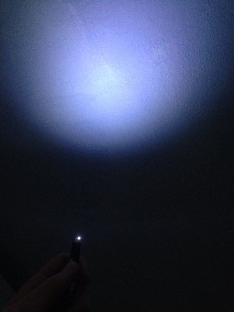 Random Color!! New Cool 2 In1 Red Laser Pointer Pen With White LED Light Childrens Play Cat Toy