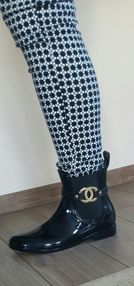 Tight Tube Waterproof Non-Slip Rain Boots for Women Ladies Water Resitant Short Rainboots Rainshoes Botas De Agua Para Mujer