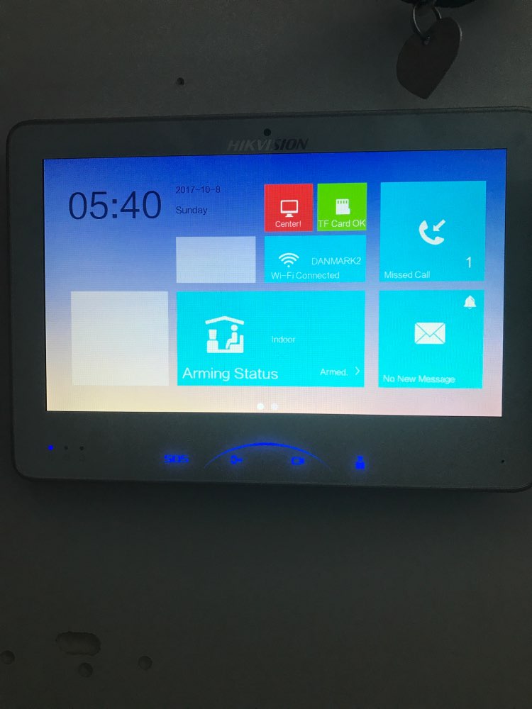 Hikvision DS-KH8501-A(DS-KH8501-WT) Indoor Video Touchscreen 10-inch Monitor 1024X600 0.3MP camera,wired doorbell
