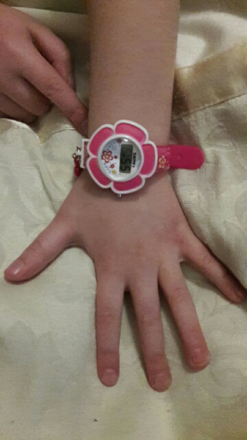 2016 New Lovely Flower Cute Kids Watches Children LED Watches Cartoon Silicone Digital Wristwatch For Boys Girls