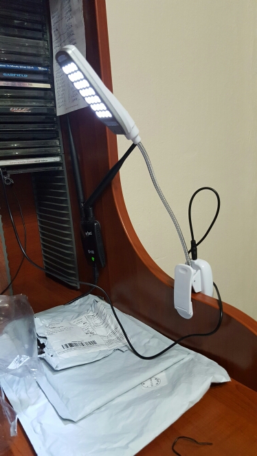 1PC Flexible USB 28 LED Light Clip-on Beside Bed Table Desk Reading Book Lamp