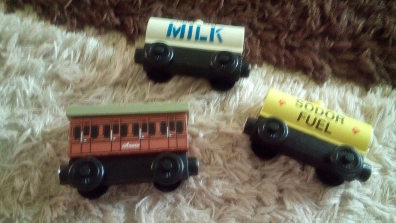 22 Styles Wooden Train Toys Thomas And Friends Magnetic Wooden Trains Model Baby Children Kids Toys New Year Gift