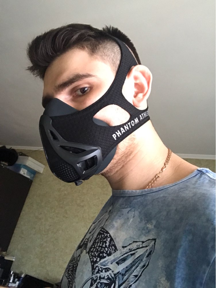 Drop Shipping Hot Sale Good Quality Men Women Phantom Portable Packing Style Sport Outdoor Mask With EVA Bag And Mask 